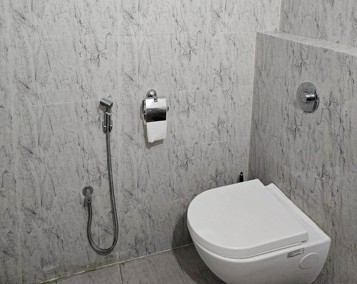 Apartment Ganga Ghat 2 Bhk With Kitchen Parking And Lift