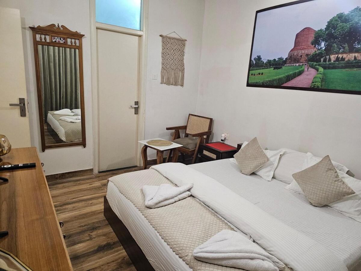Ganga Ghat 2 Bhk With Kitchen Parking And Lift *
