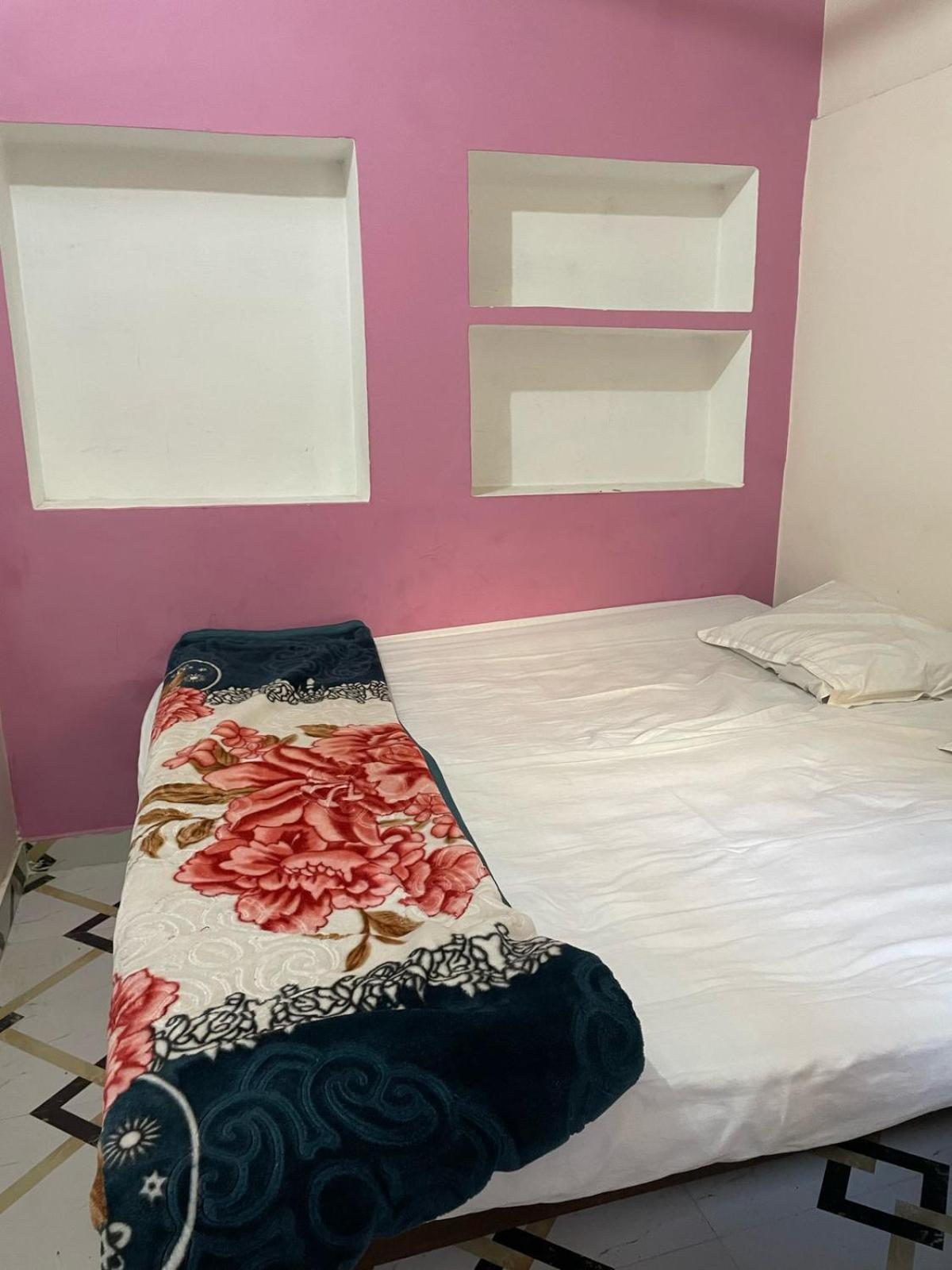 Aparajita Paying Guest house *