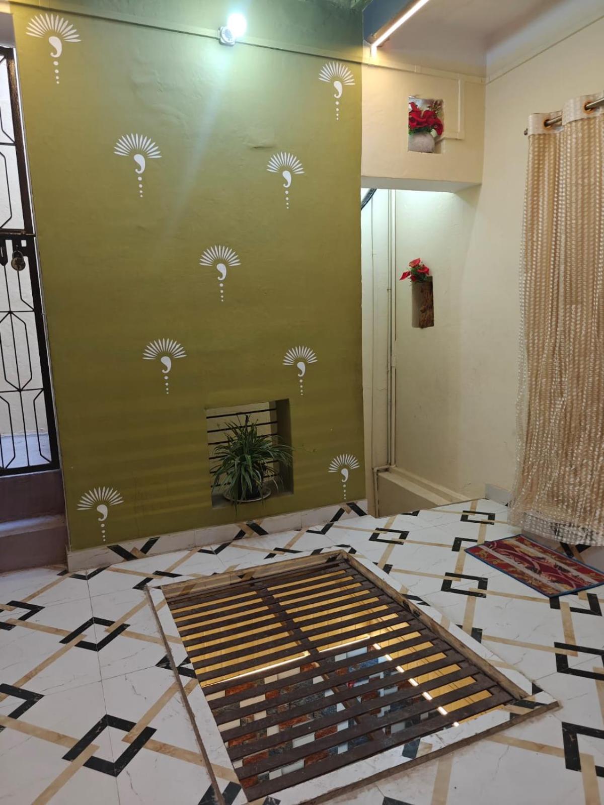 Aparajita Paying Guest house