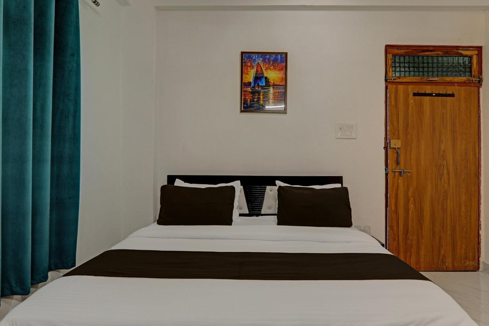 Hotel O Aanandwan Palace Varanasi