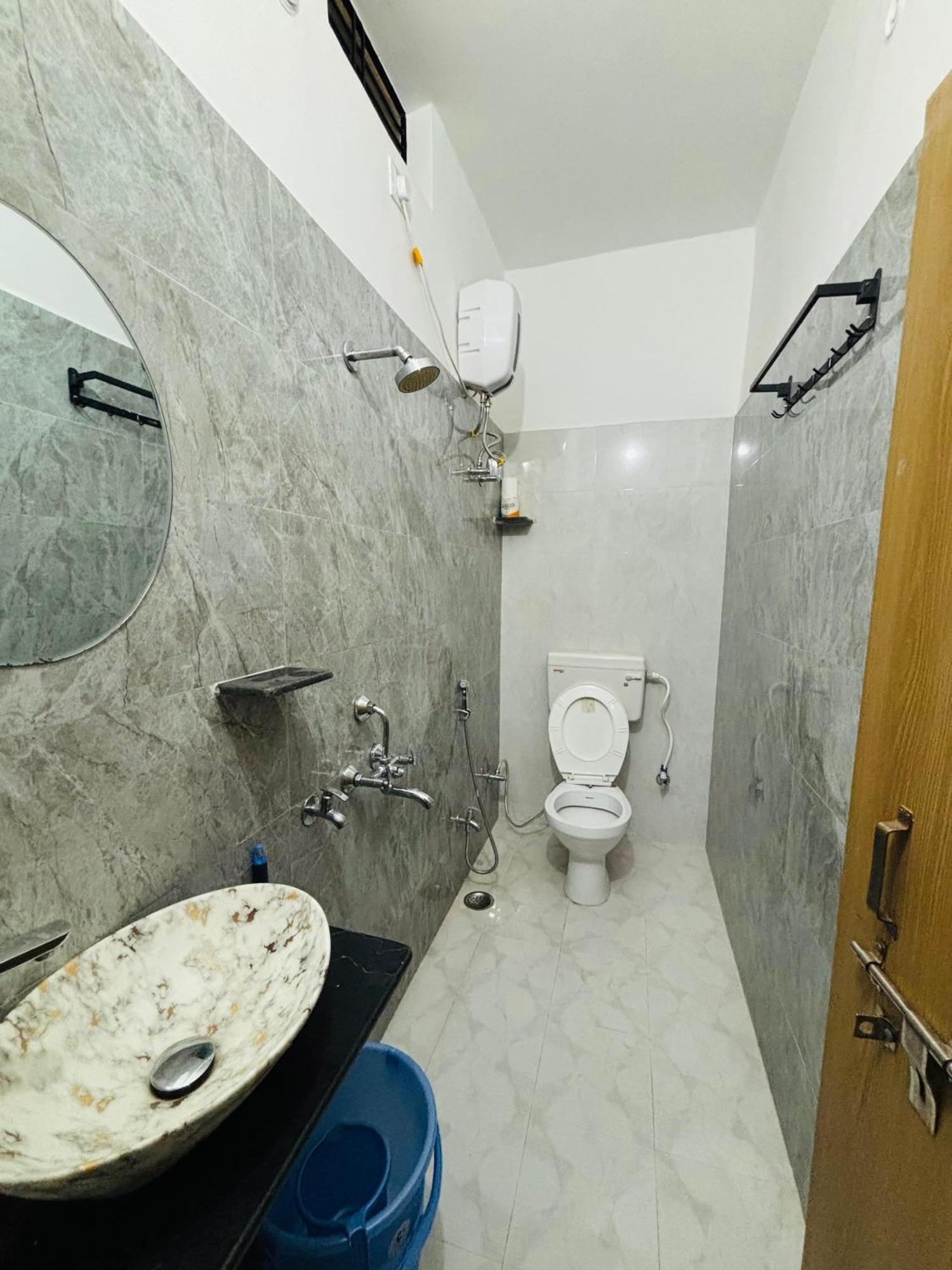 Homestay Indra Residency *