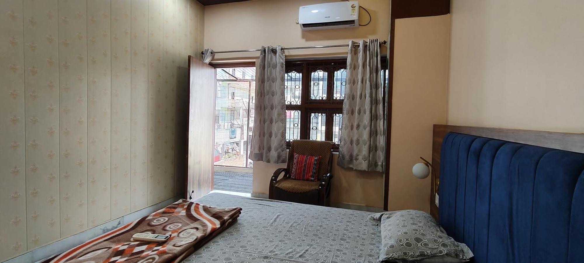 Kashivas - Spacious 2bhk Near Assi Ghat Apartment