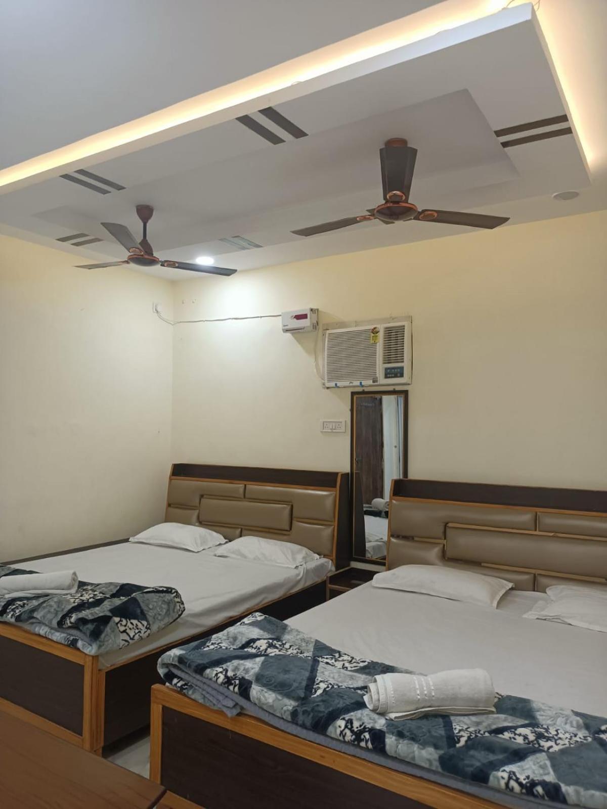 Sanskriti Guest house *