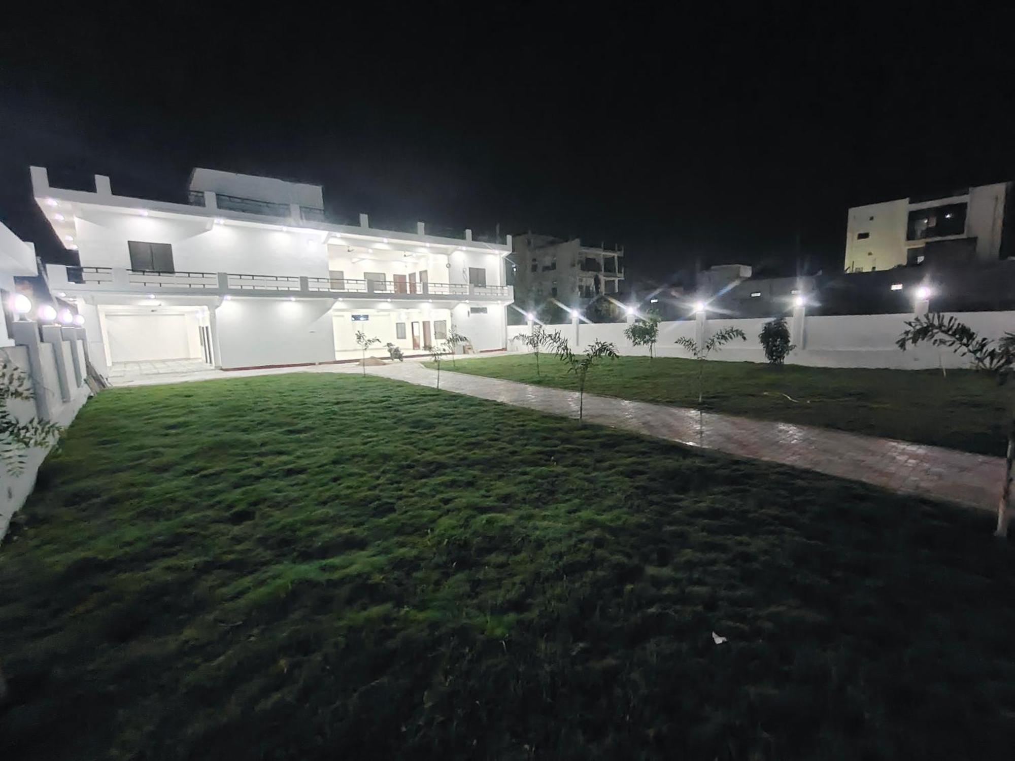 Anand Bhawan I * Varanasi