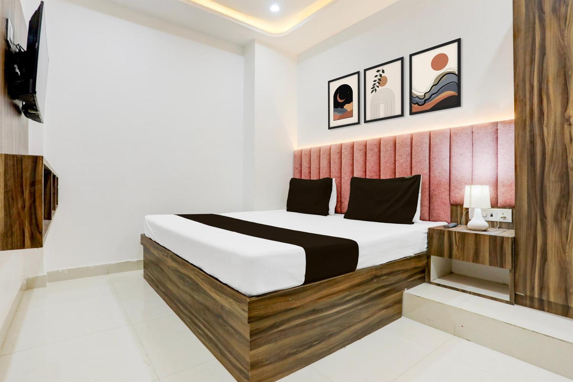 O Natraj Paying 3* Varanasi