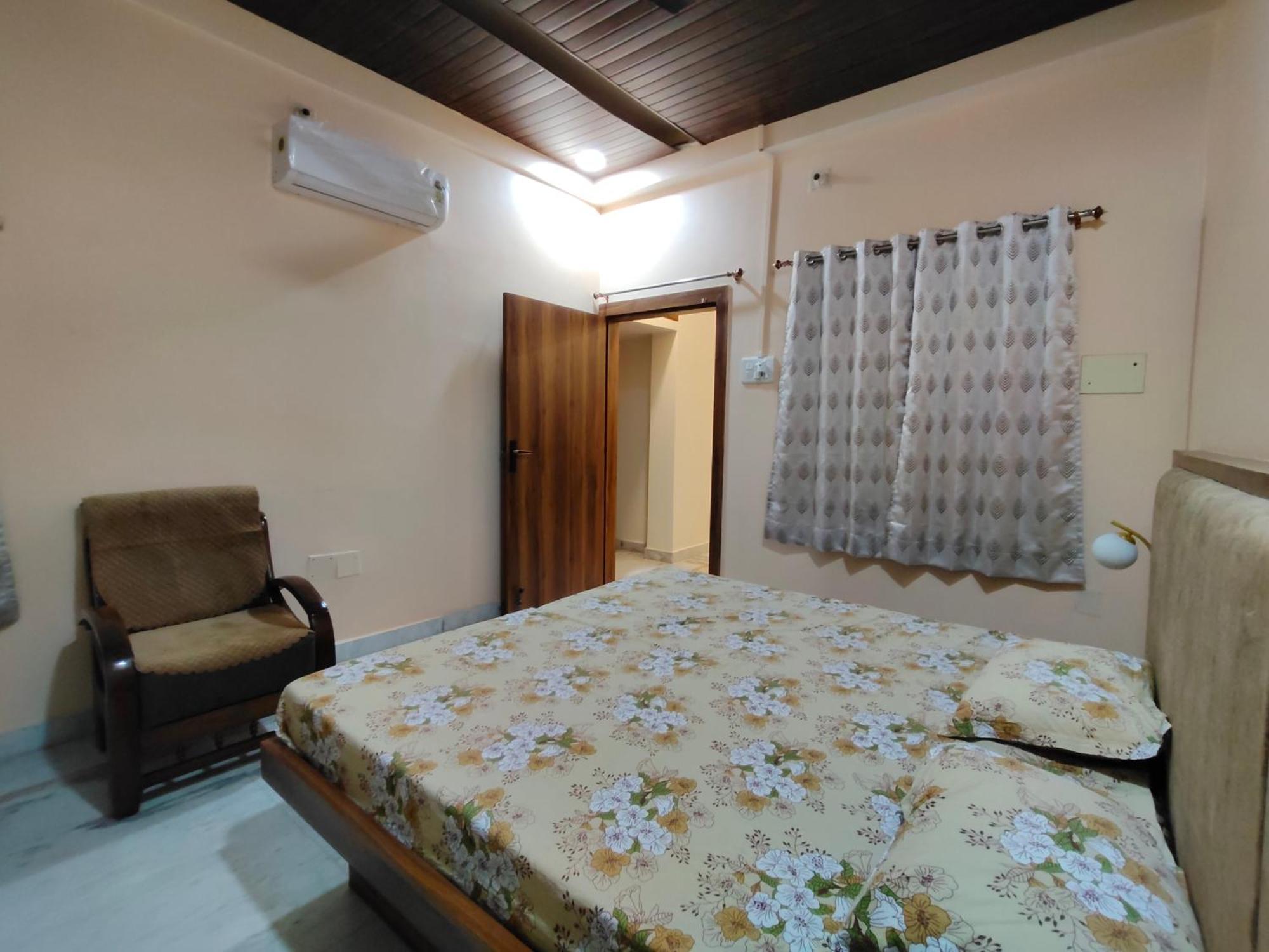 Apartment Kashivas - Spacious 2bhk Near Assi Ghat *