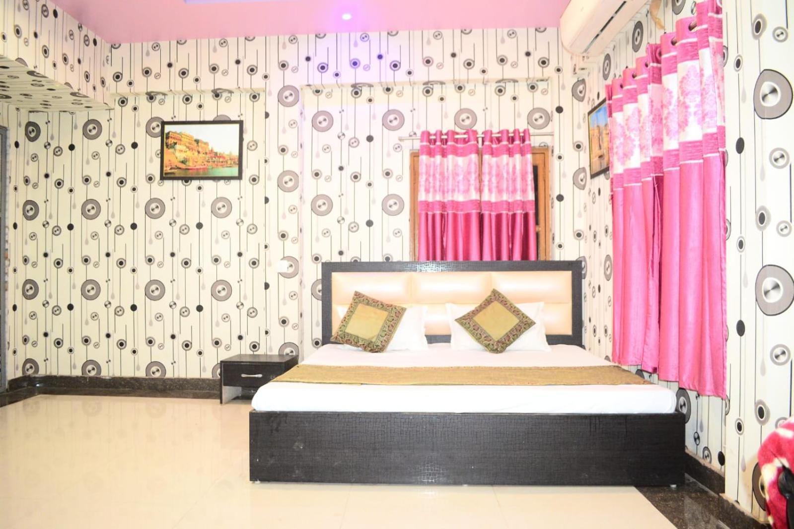 Hr Paying Guest house 3*