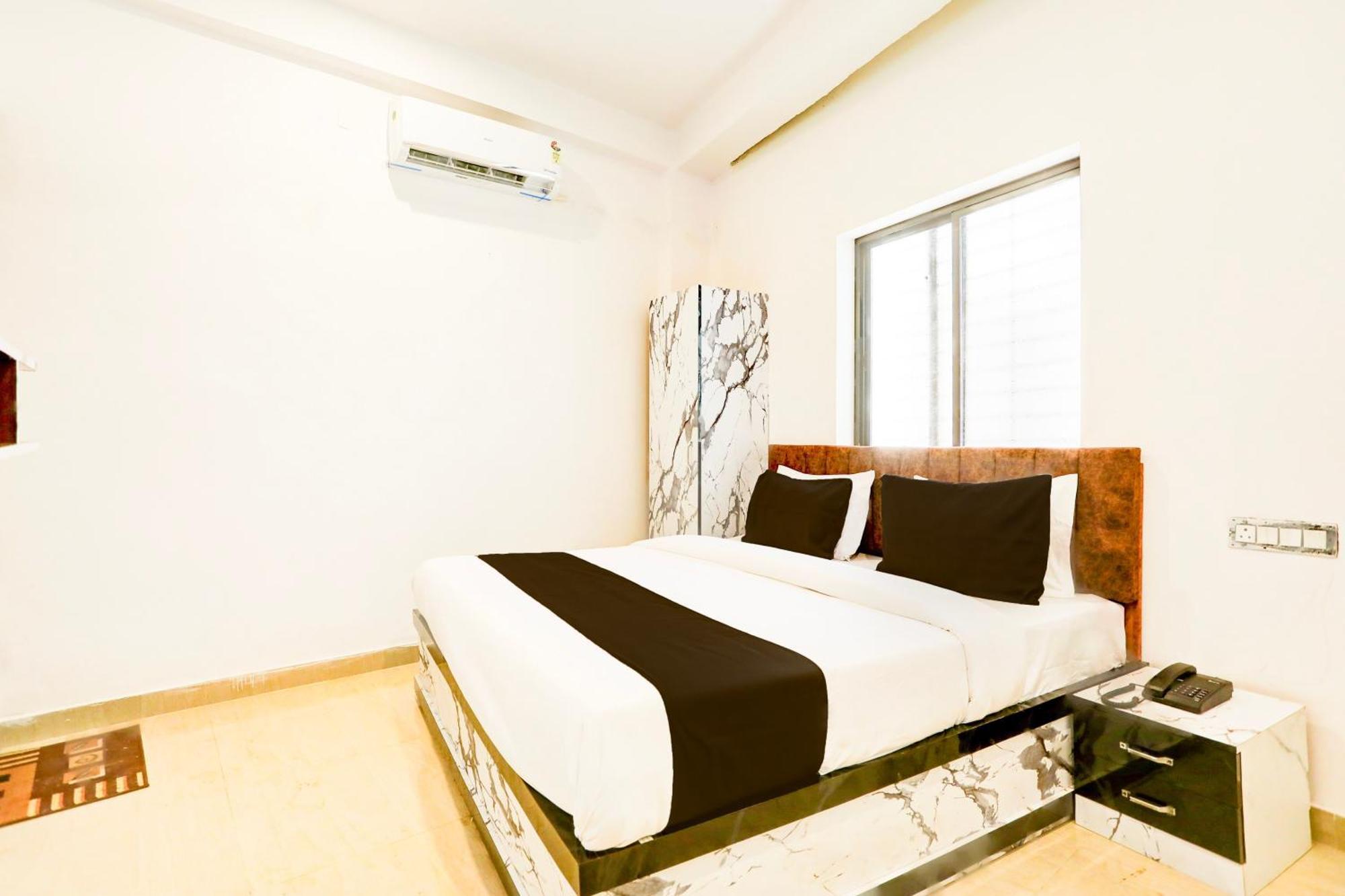 O Aditya Residency Hotel Varanasi