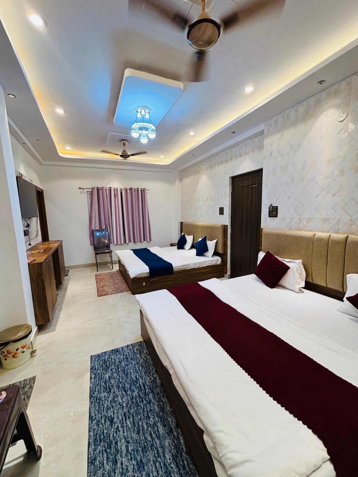 Mm Grand Guest house Varanasi