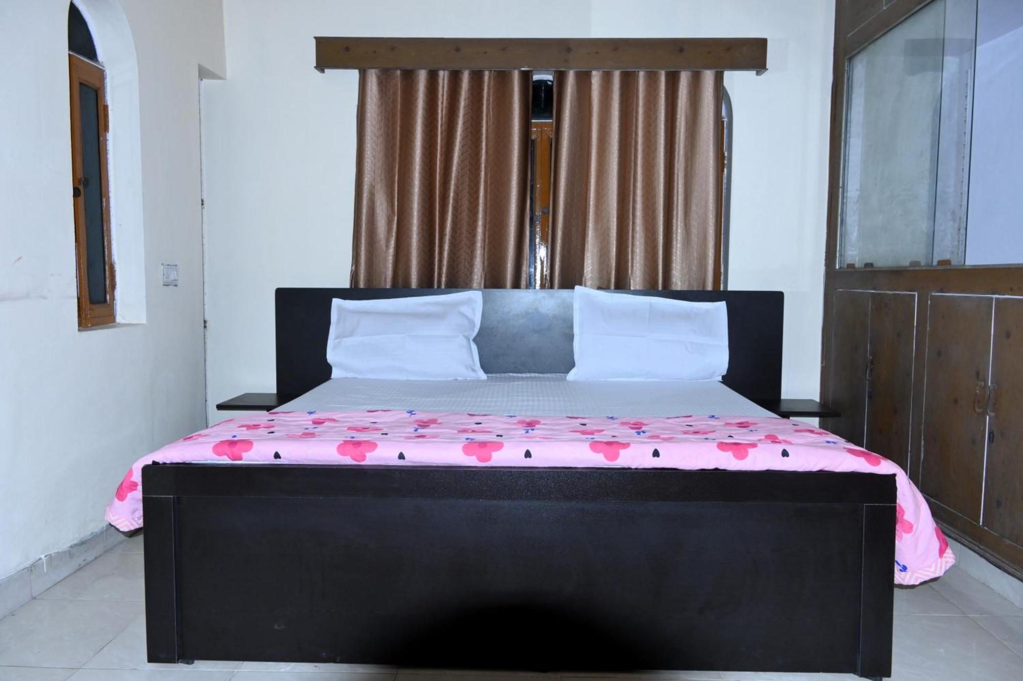 Homestay Swati
