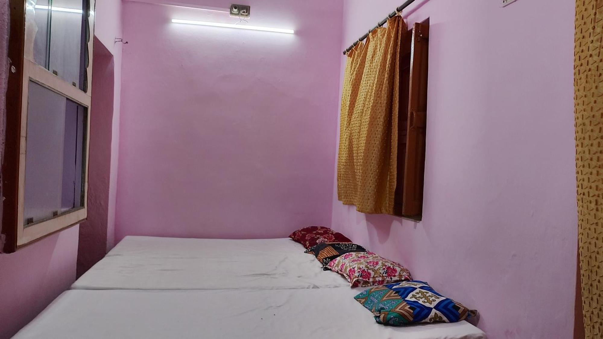 Guest house Roshni Paying