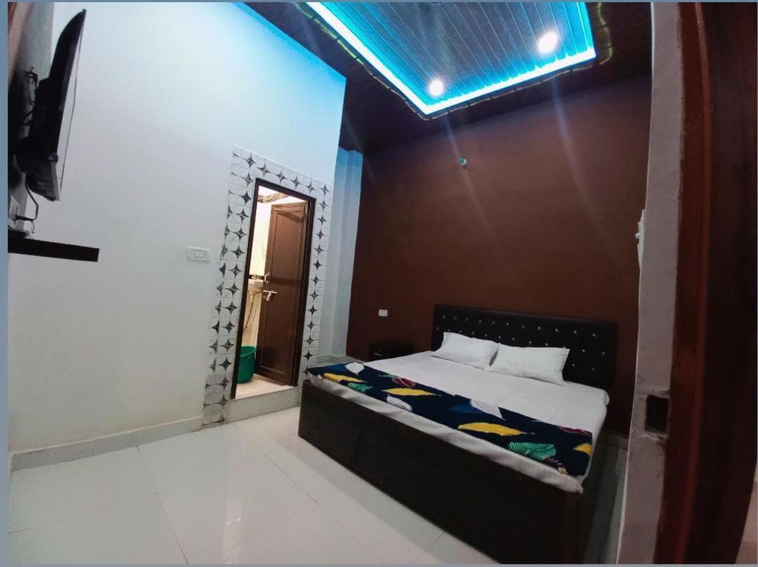 Raghukul Royal Guest house *