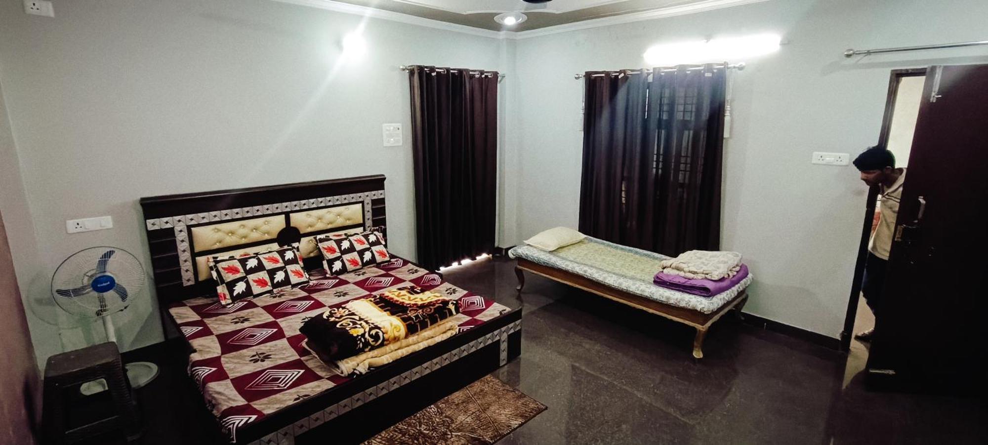 The Wings Kashi Roof Apartment *