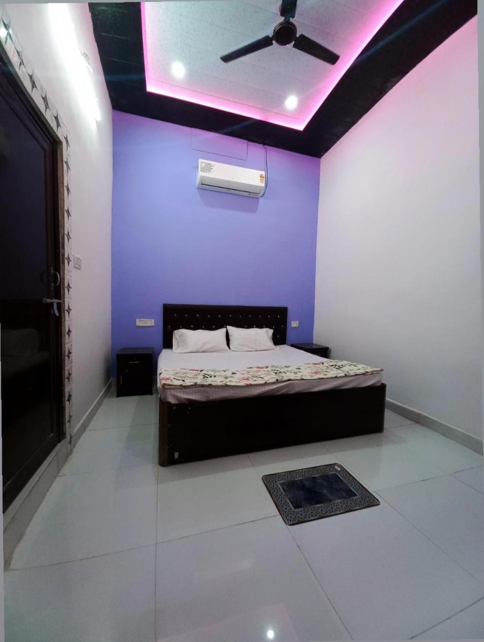 Raghukul Royal Guest house Varanasi