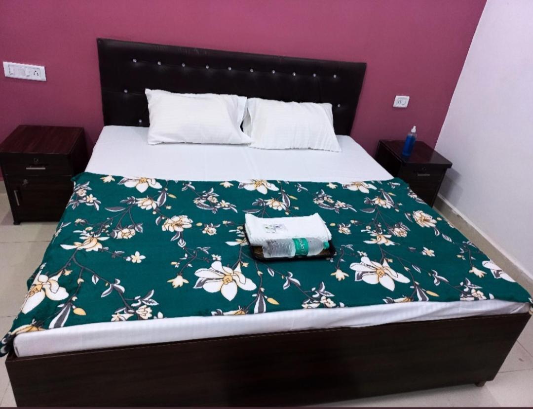 Raghukul Royal Guest house Varanasi