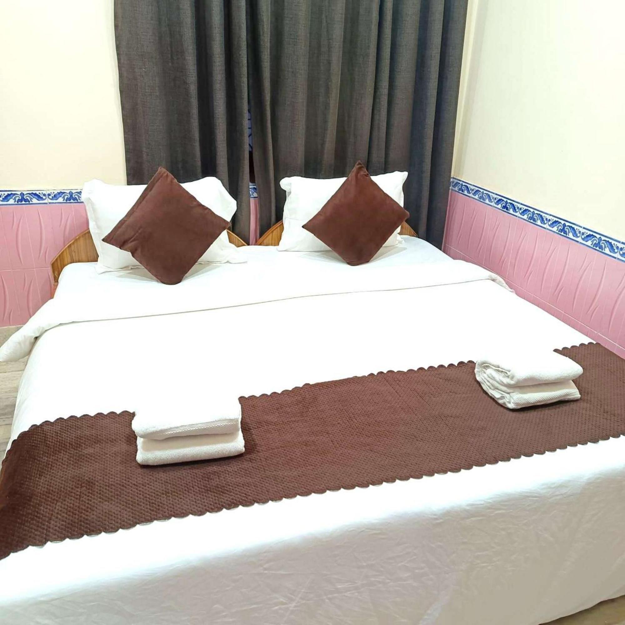 Hotel Indra 2*