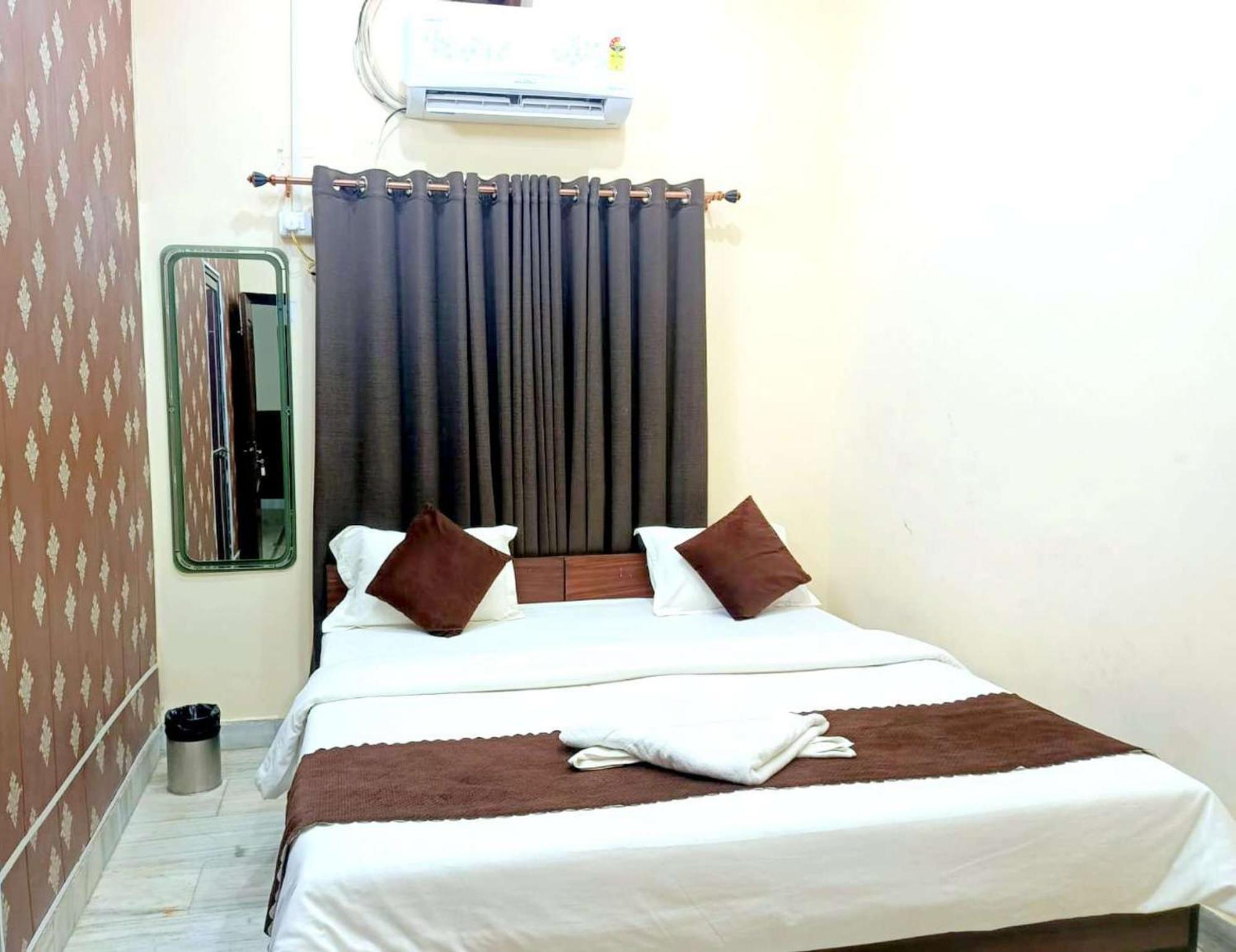 Hotel Indra Varanasi