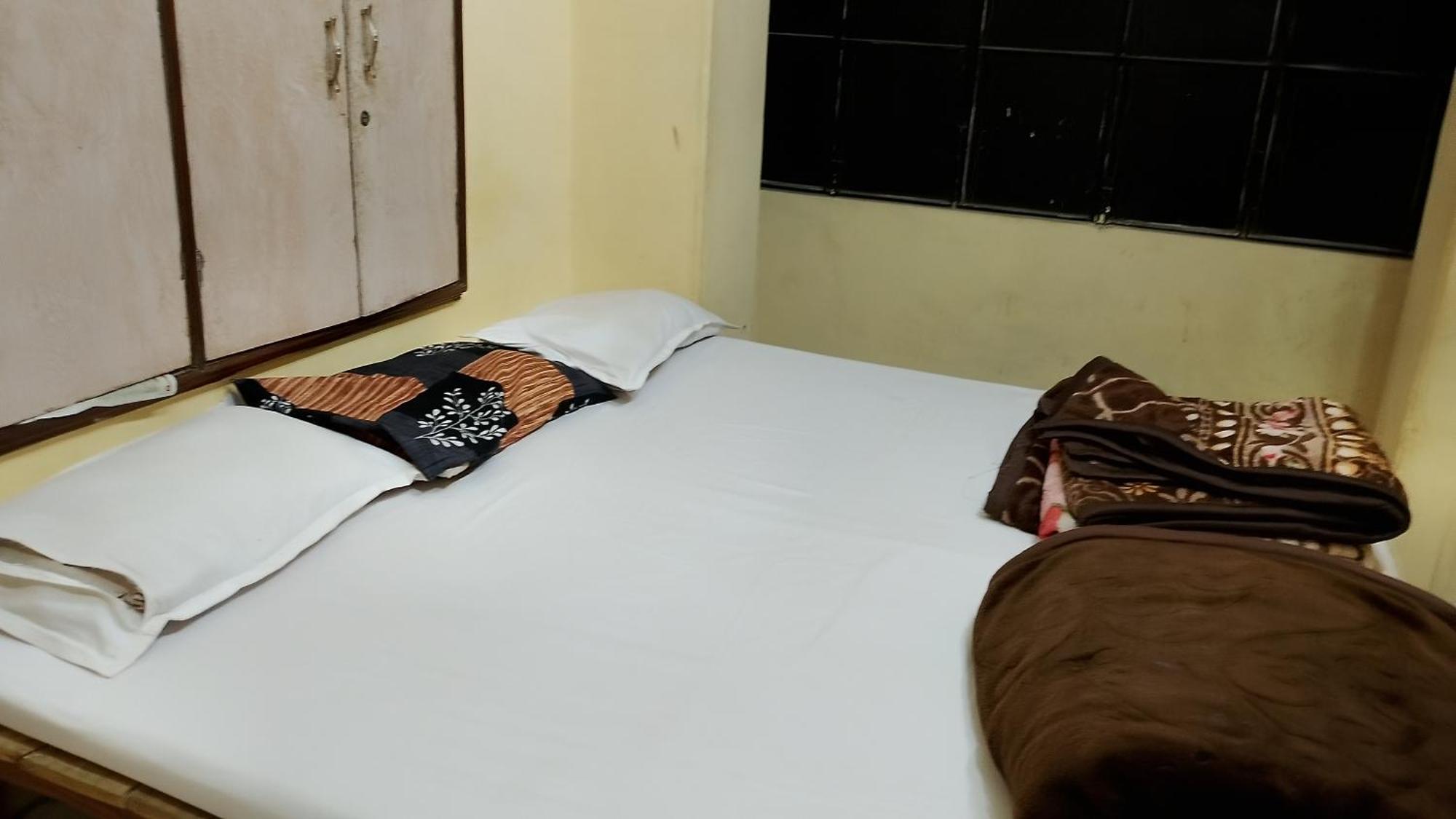 Roshni Paying Guest house Varanasi