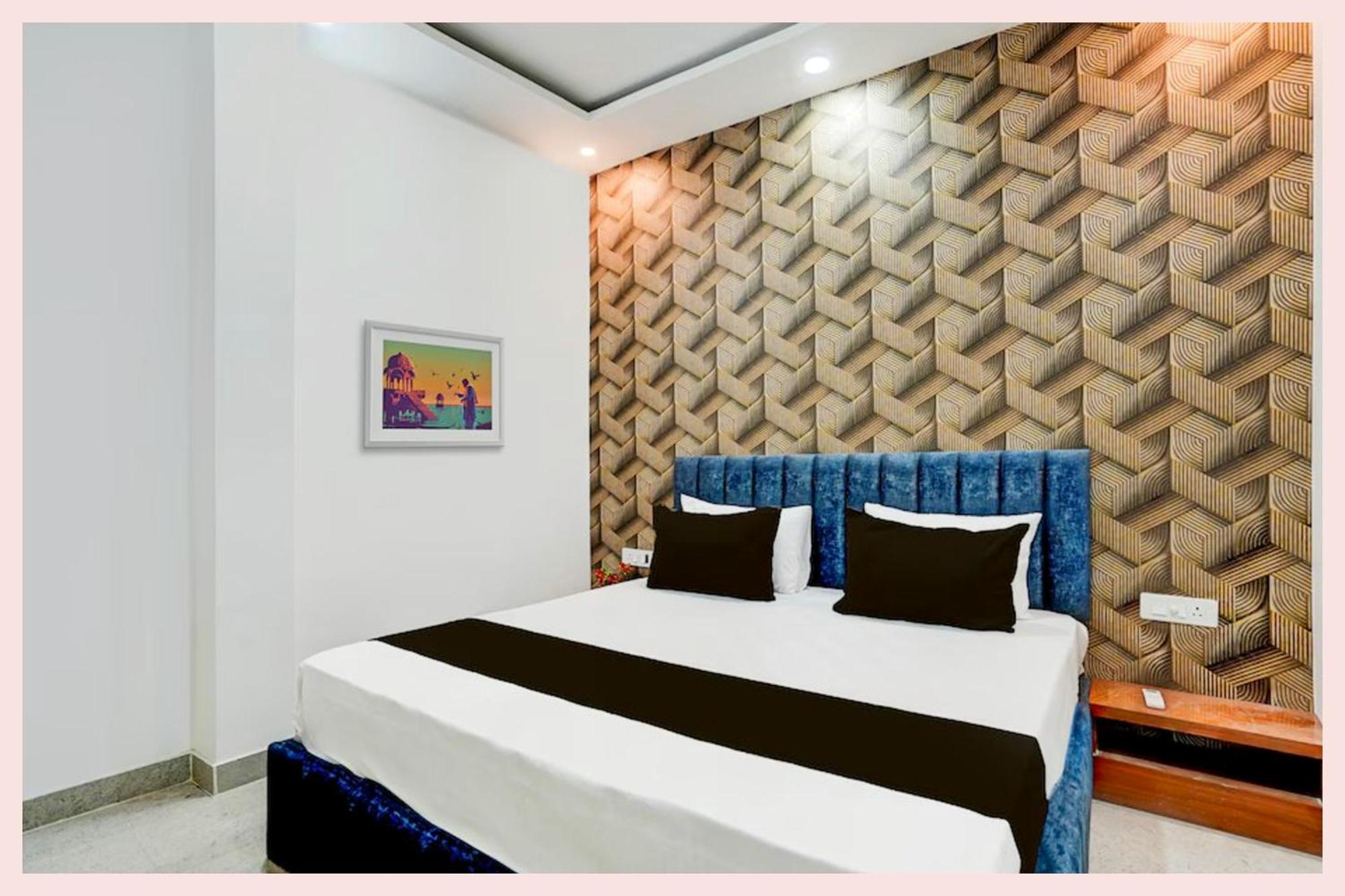 Vinayak # Grand Near Kashi Vishwanath Temple - Fully Air Conditioning - A Rated Four Star Hotel 4*