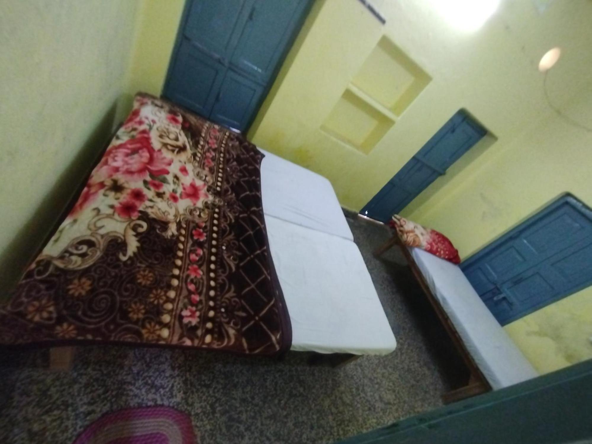 Guest house Viswanatham Varanasi