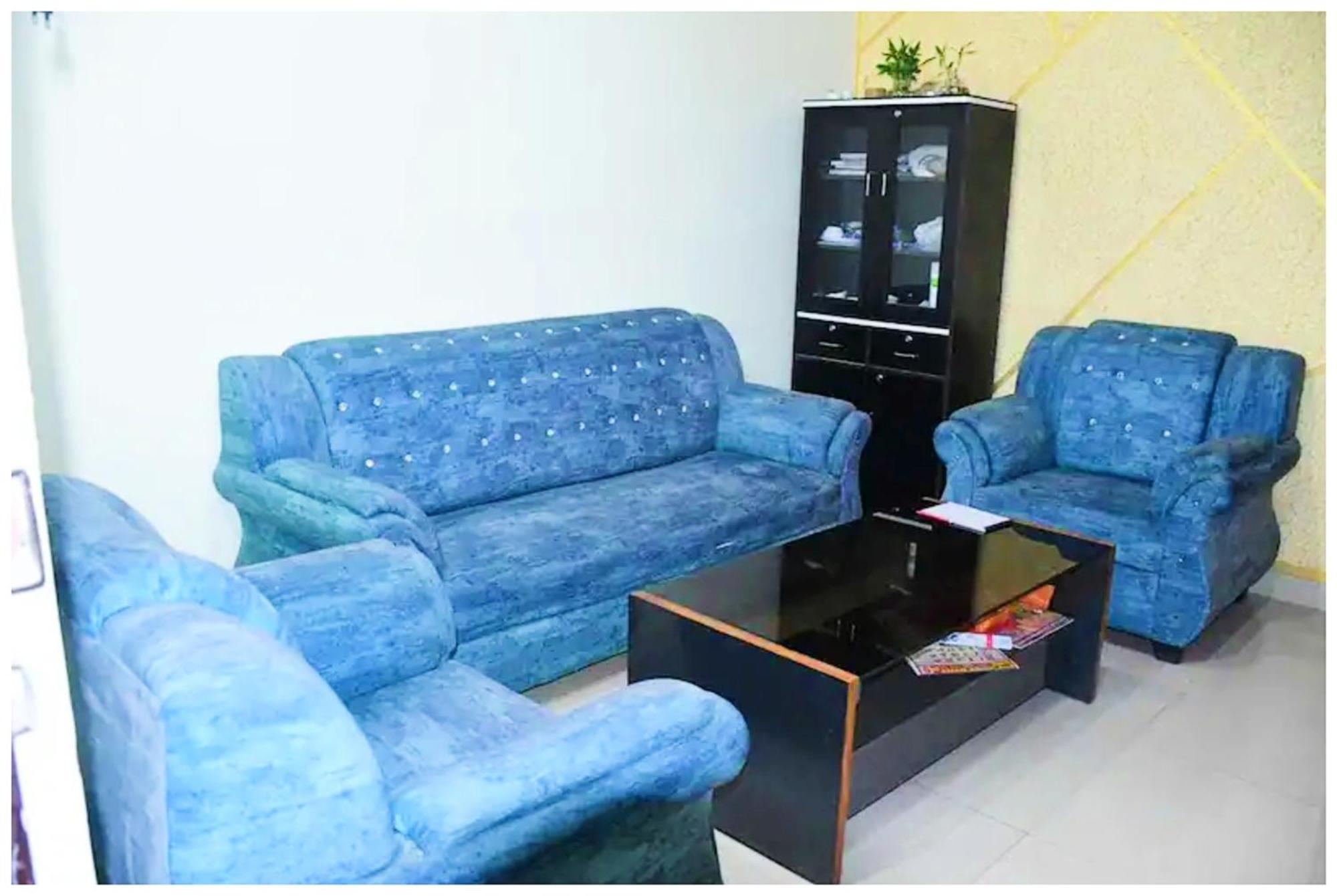 Nath # Palace Near Kashi Vishwanath Temple - Free Public Parking And Wifi Facilities - Air Conditioning 4*