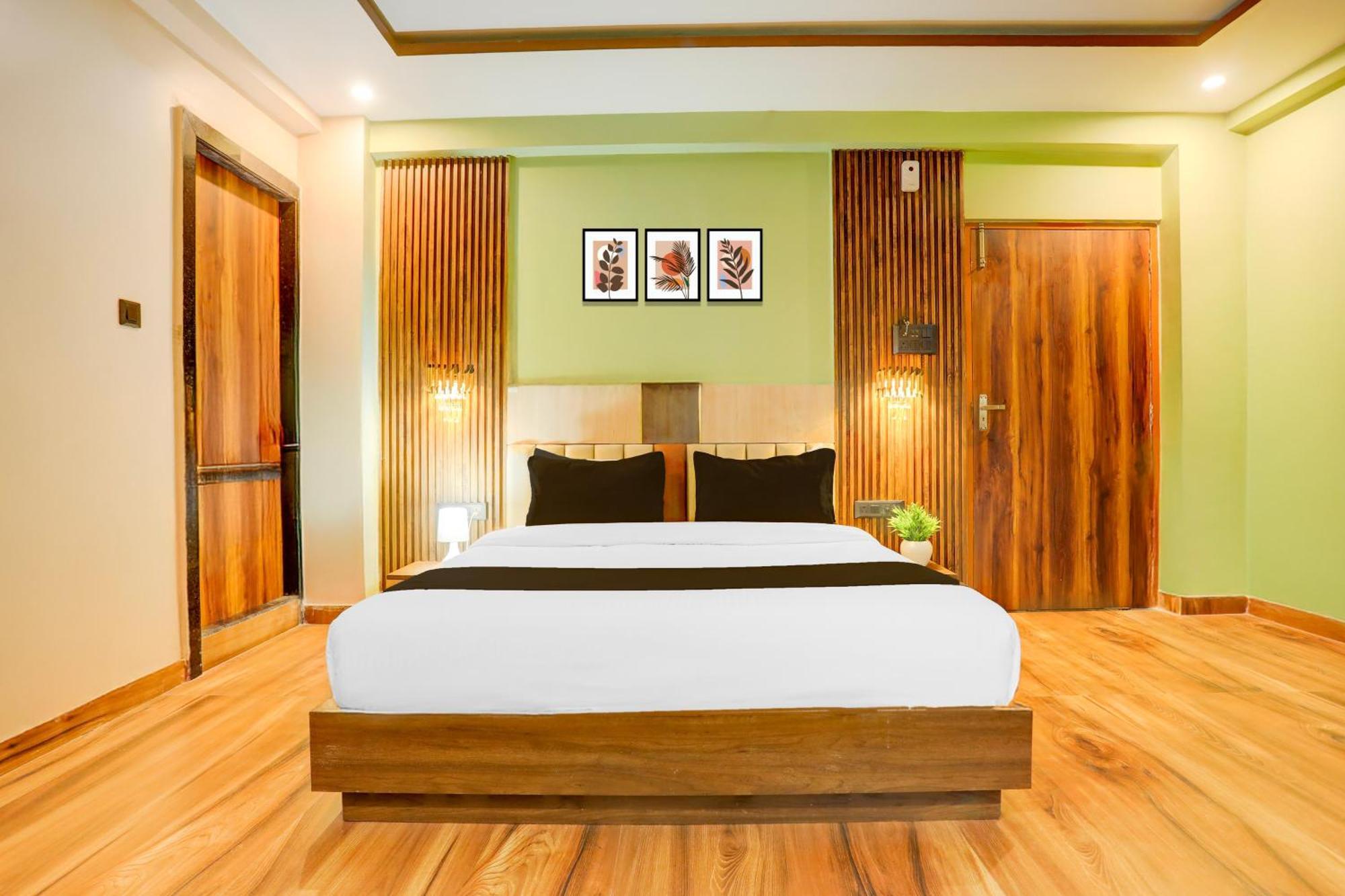 Hotel O Shivay Palace 3*