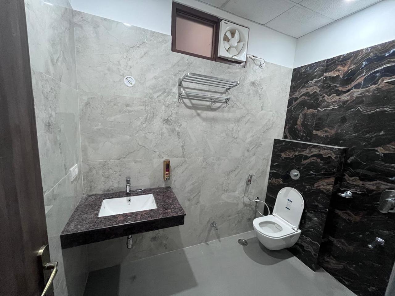 Apartment Hridayam Kashi