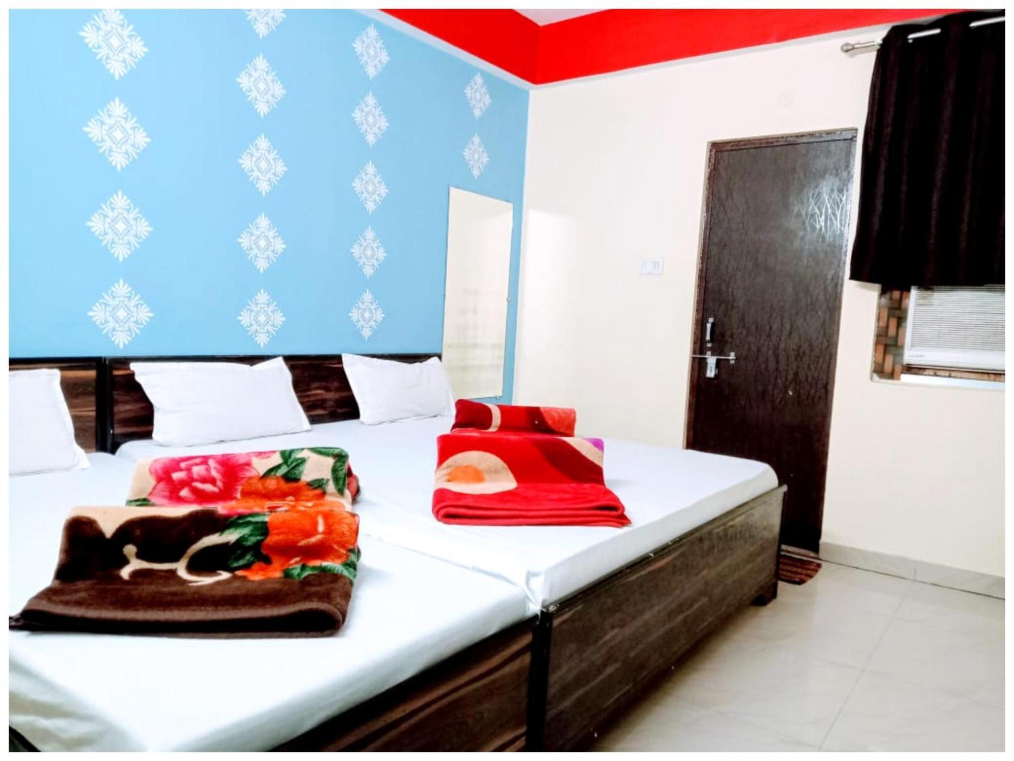 Shivay # Near Kashi Vishwanath Temple - Budget In 4* Varanasi