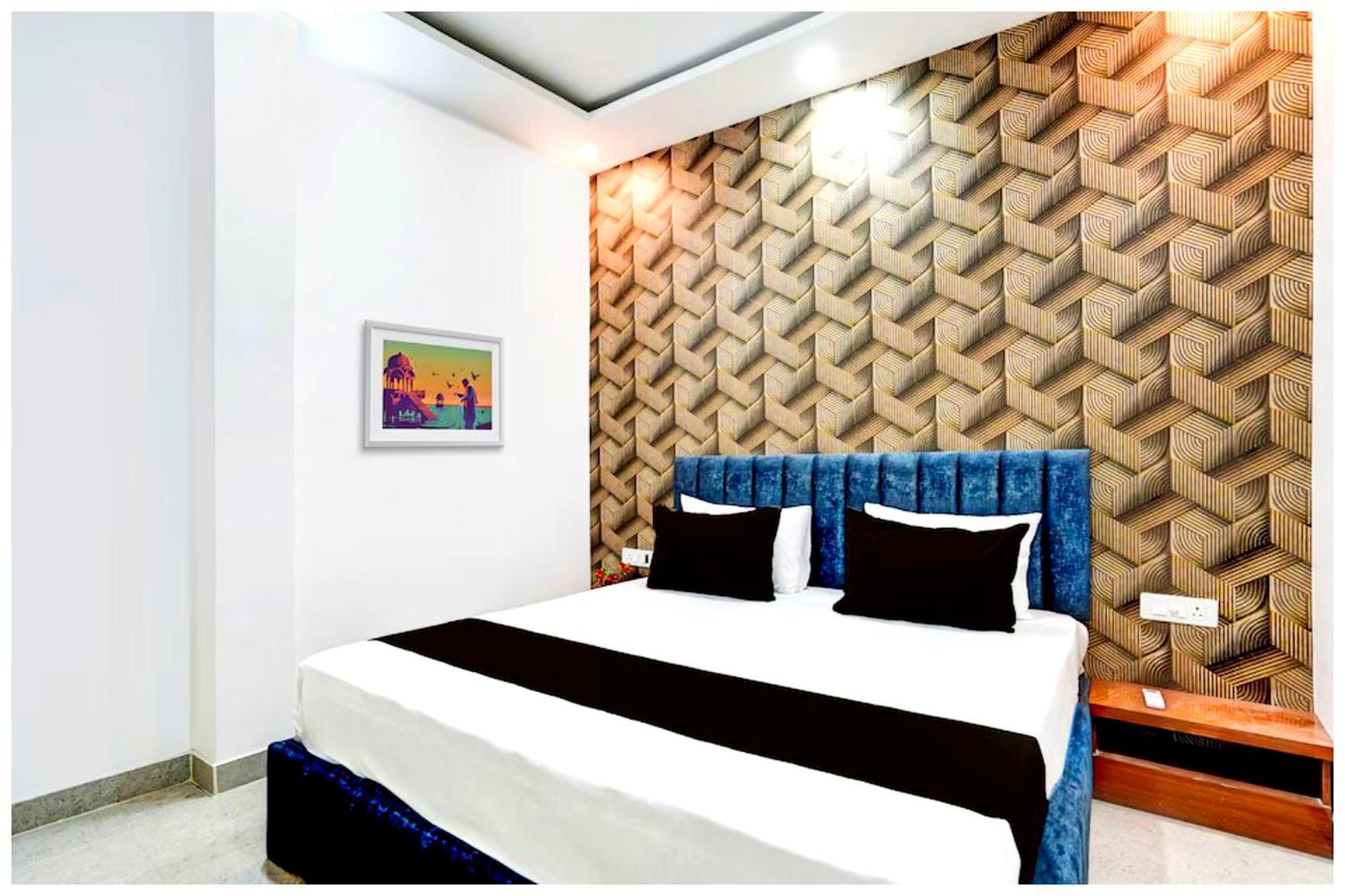 Premium Siddhi Vinayak Palace Near Kashi Vishwanath Temple - A Premium In Hotel Varanasi