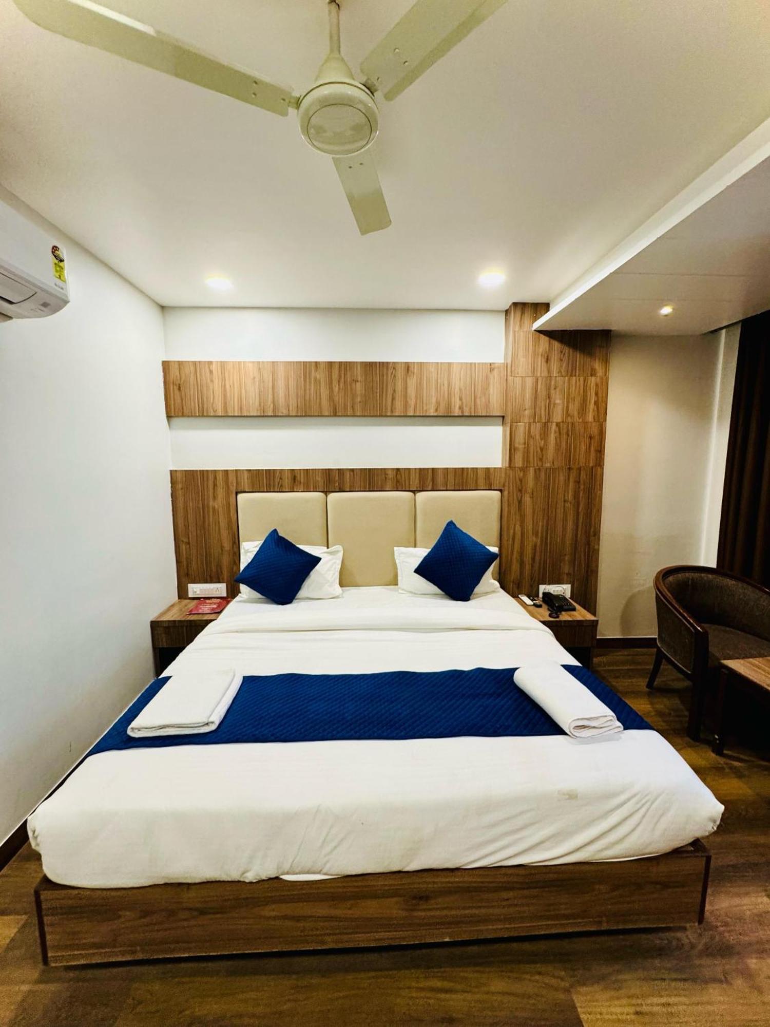 Grand Continental Hotel