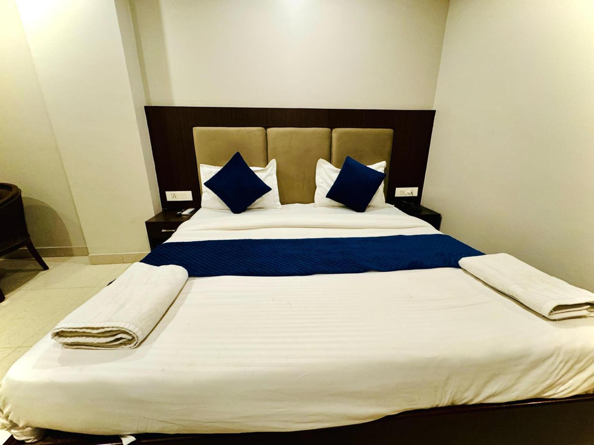 Grand Continental 3* Varanasi