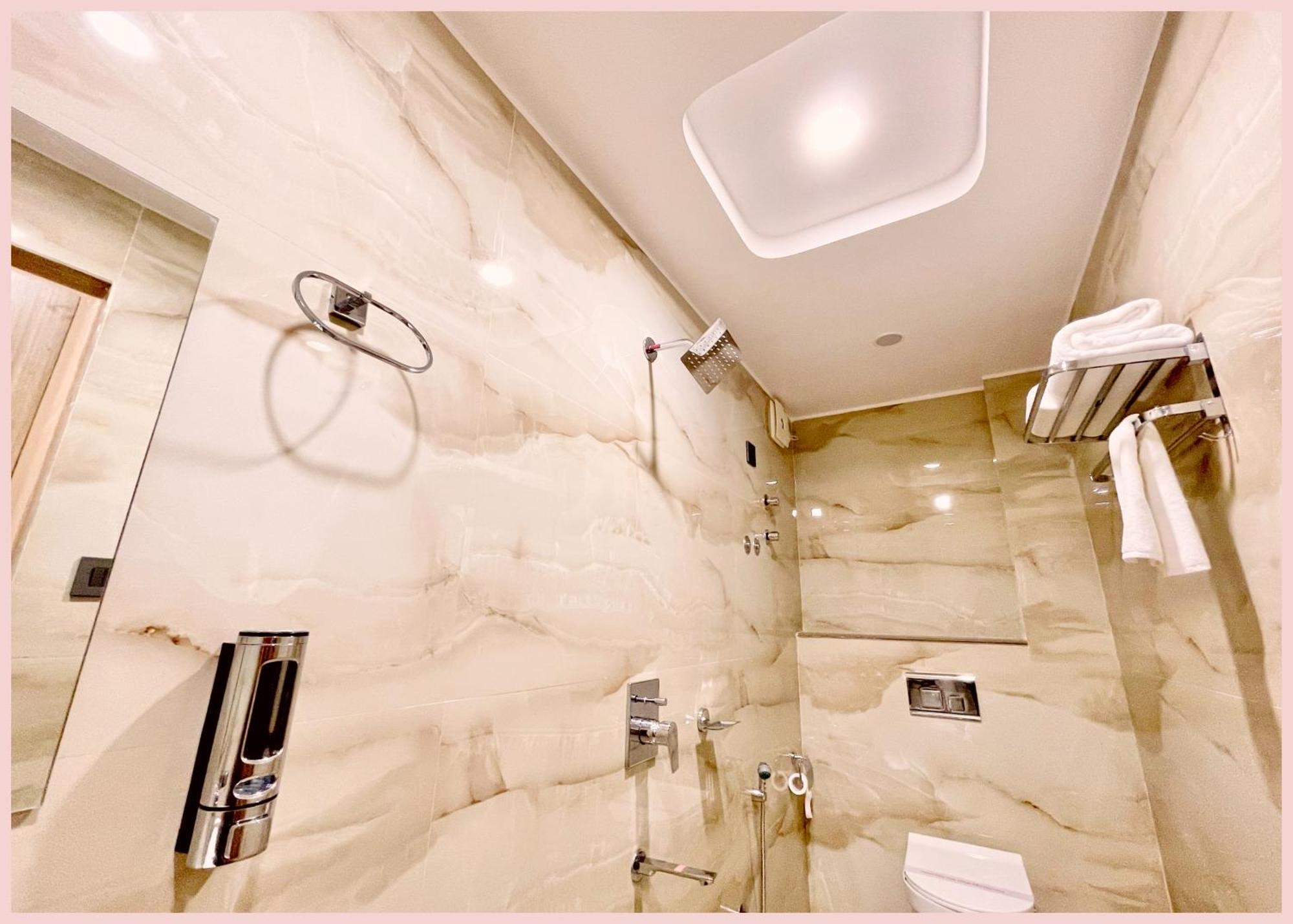 Varanasi Luxury Premium Guest House New Pgh ! Near Kashi Vishwanath Temple And Ganga Ghat With #Wi-Fi #Room Service - Fully Air Conditioned Rooms & Prime Location - Best Hotel In Varanasi Hotel *