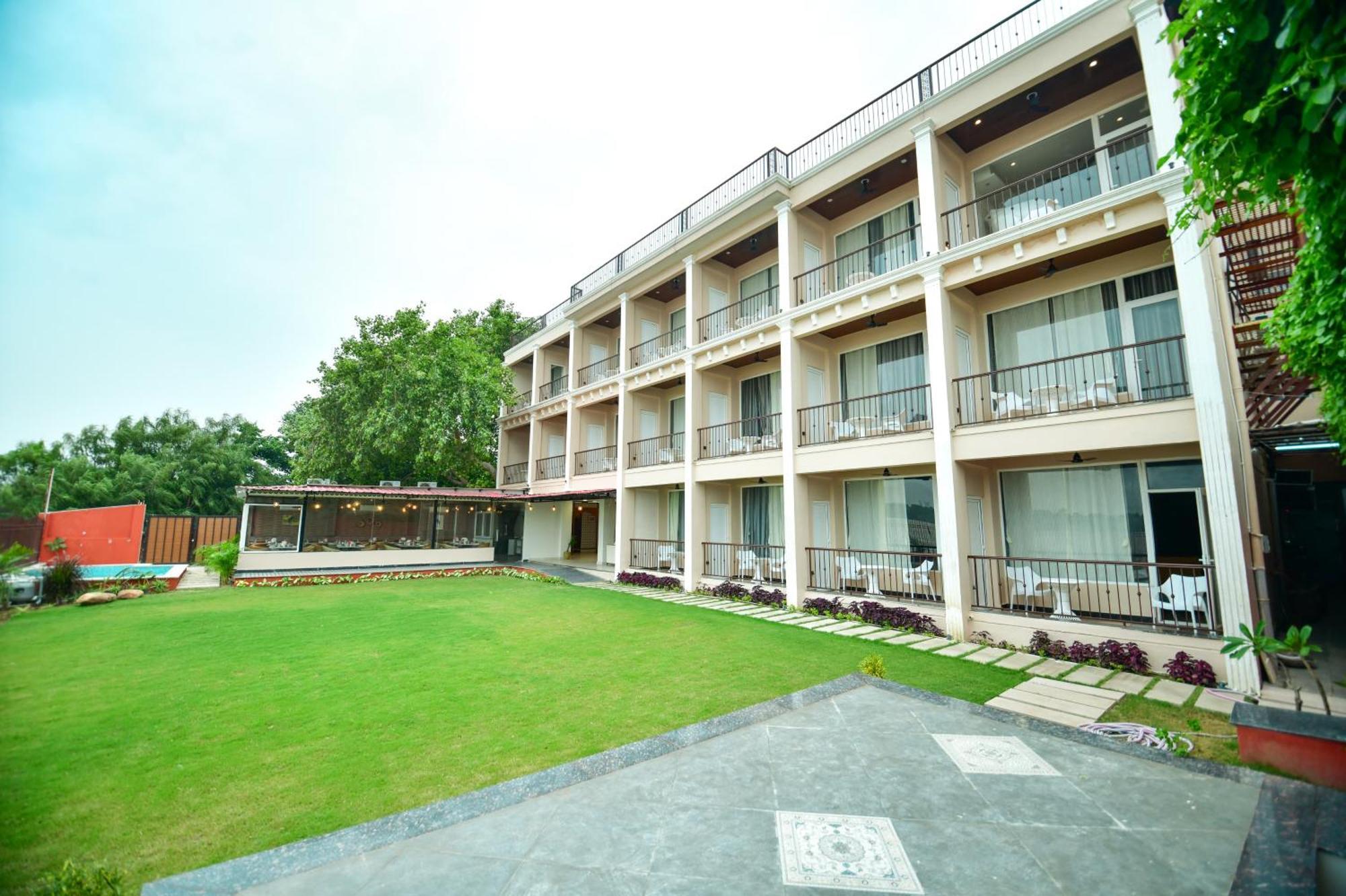 Aviral Ganga A Unit Of Amritaam Wellness 4*