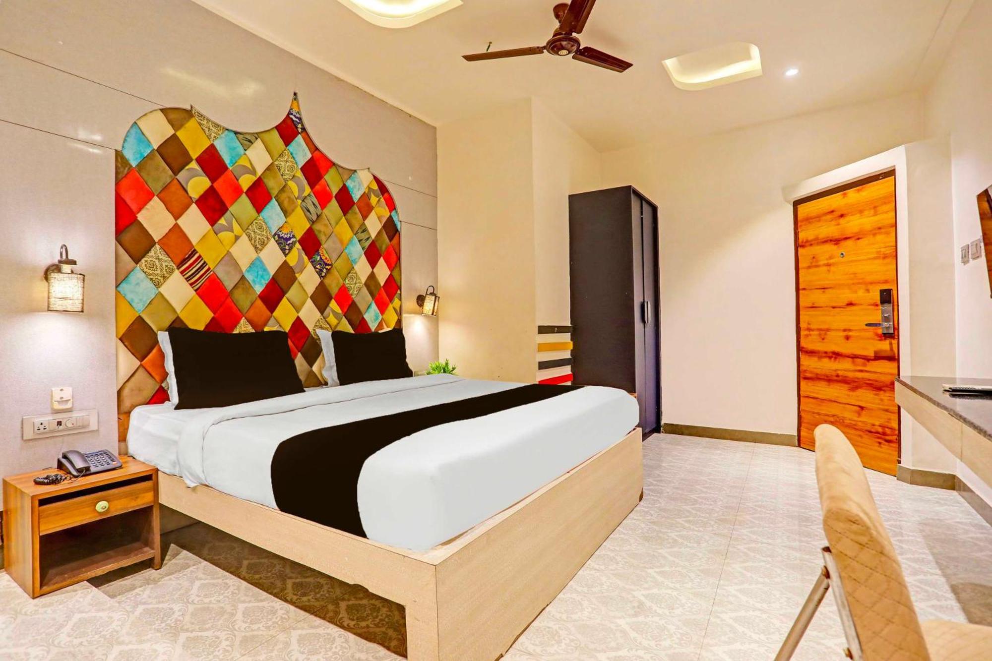 Townhouse Oak Cantonment Varanasi