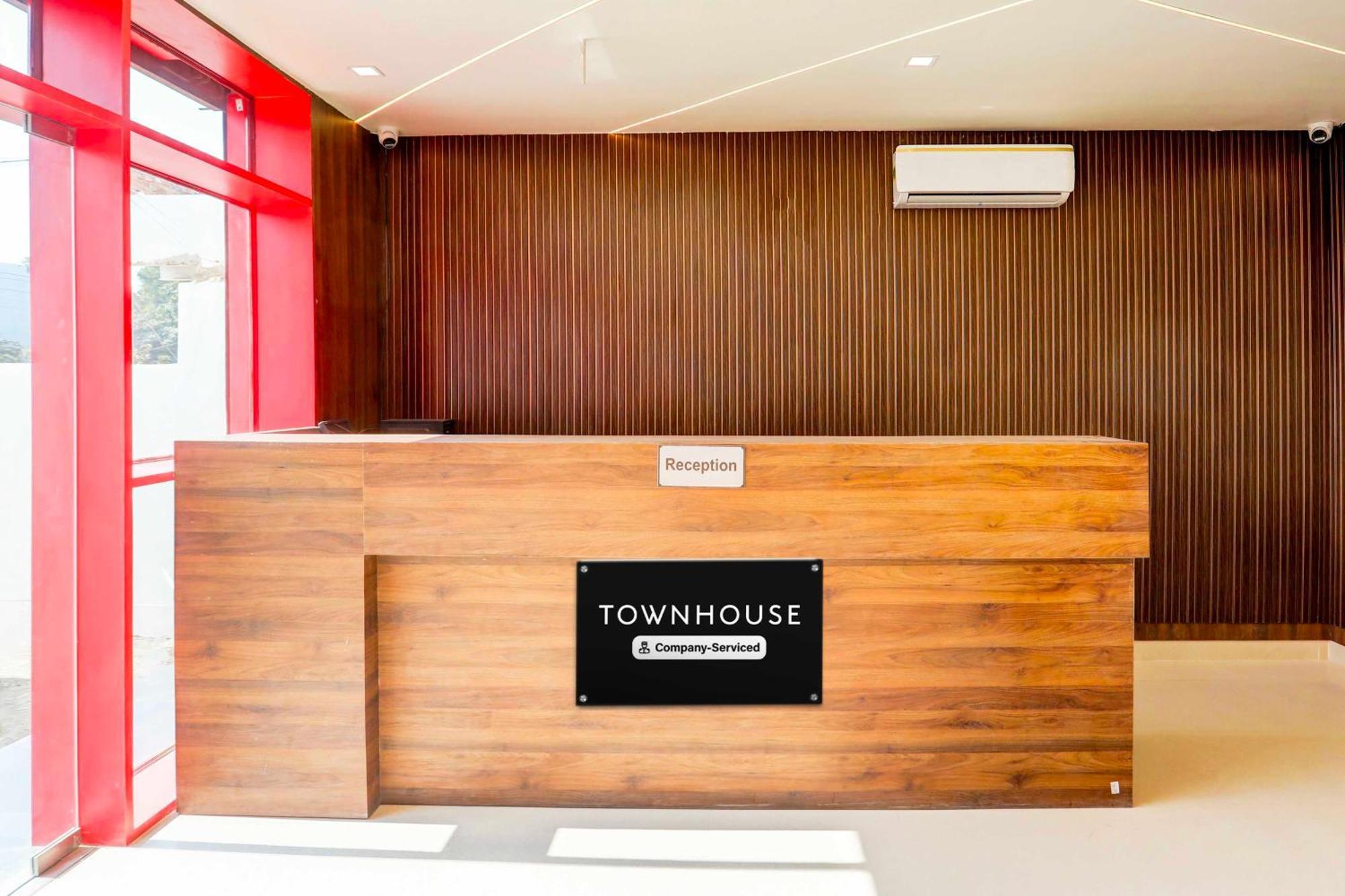 Super Townhouse Pahadiya 3* Varanasi