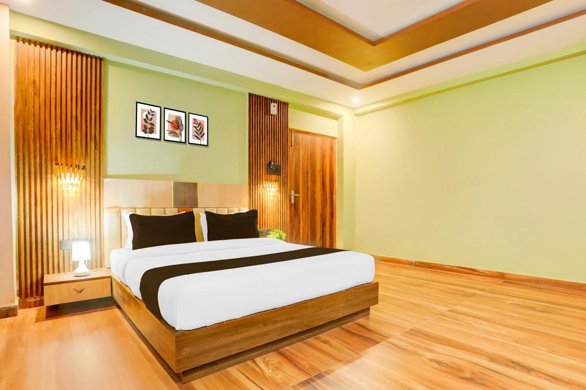 O Shivay Palace Hotel 3*