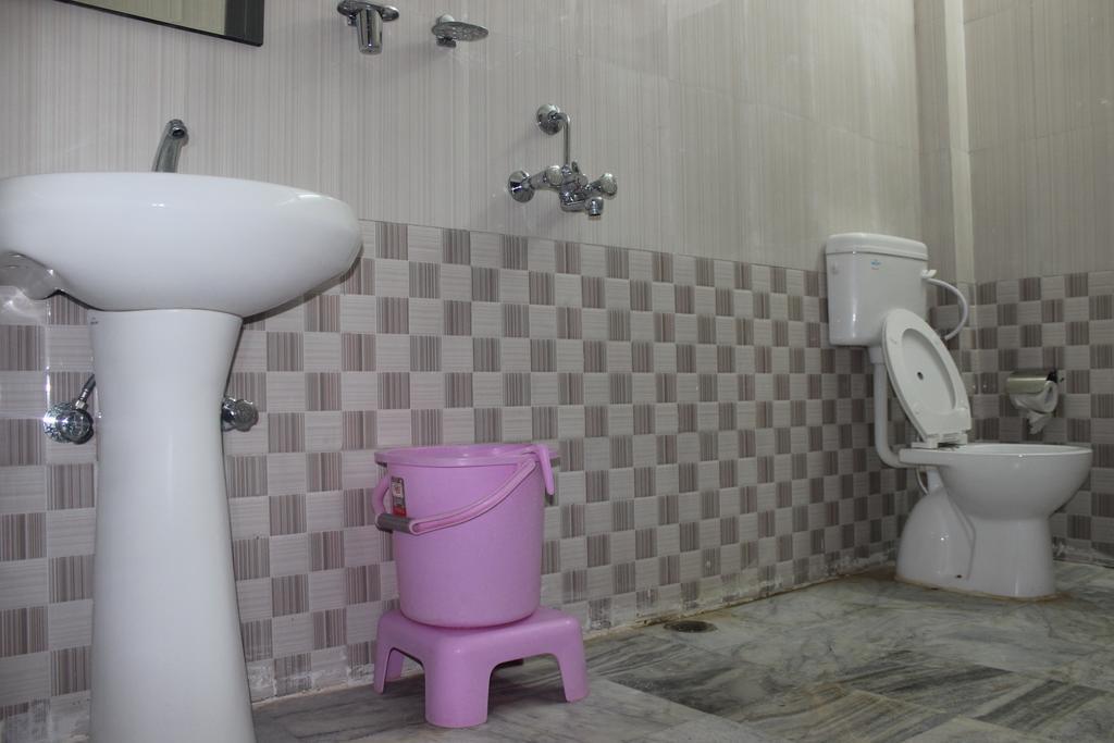 Kanishka Hotel Varanasi