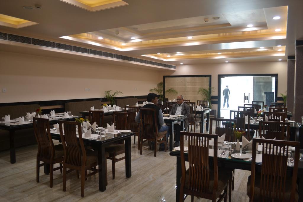 Madhuvan Palace 3* Varanasi
