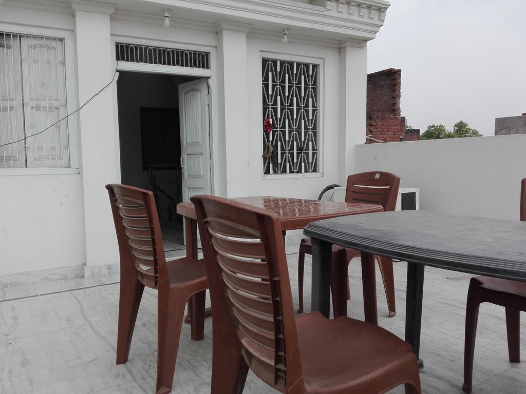 Dynasty Guest house
