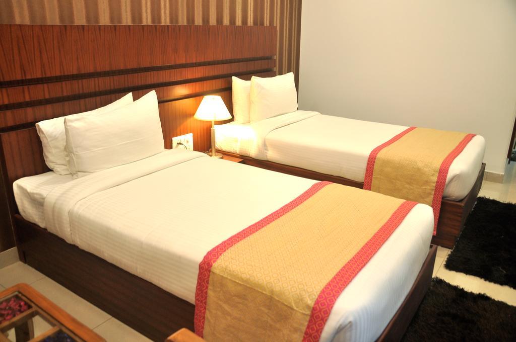 Sgt Plaza Guest house Varanasi
