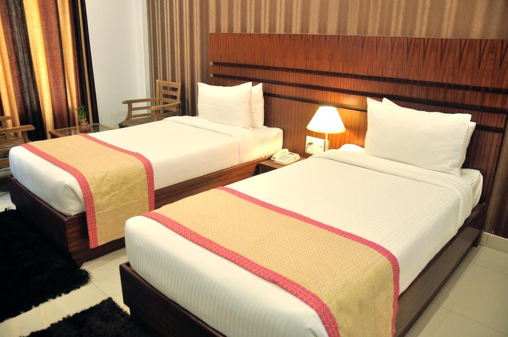 Sgt Plaza Guest house 3*