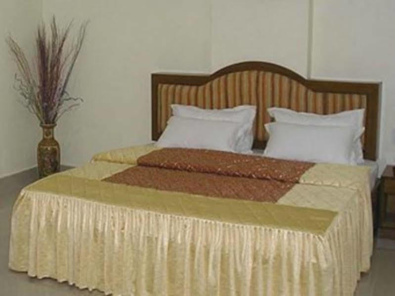 Ok International Hotel Varanasi