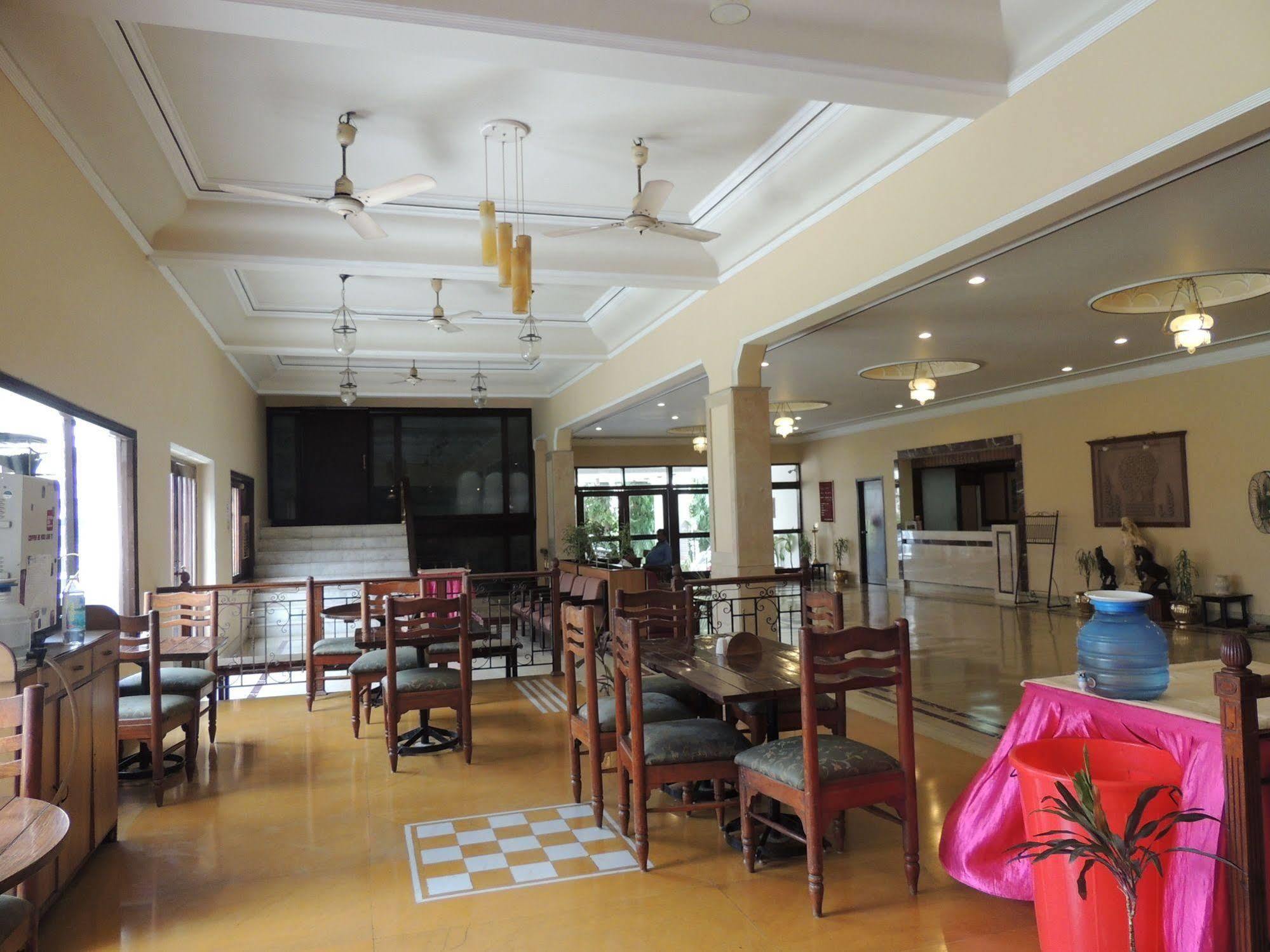 Diamond Hotel