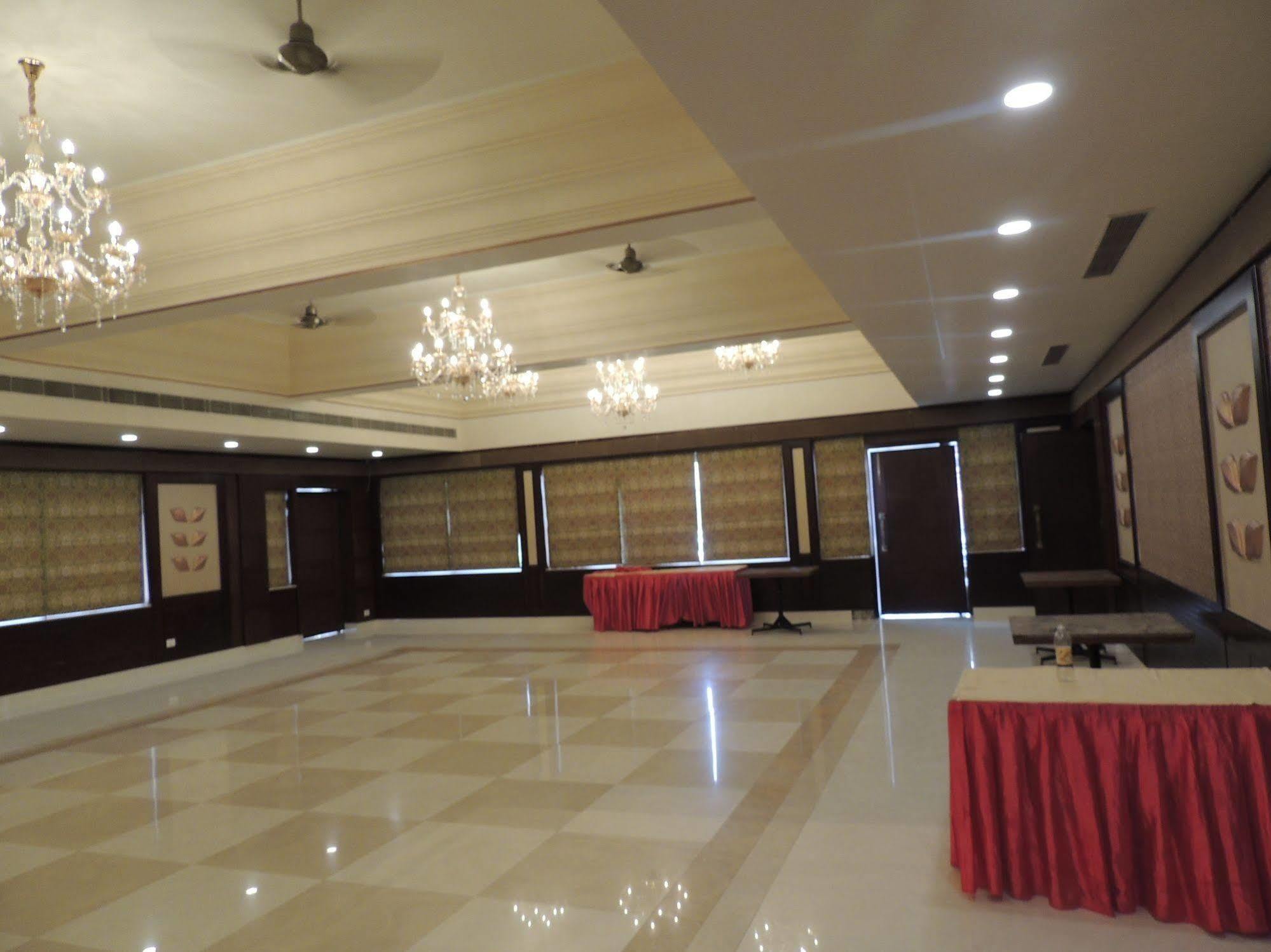 Hotel Diamond Varanasi