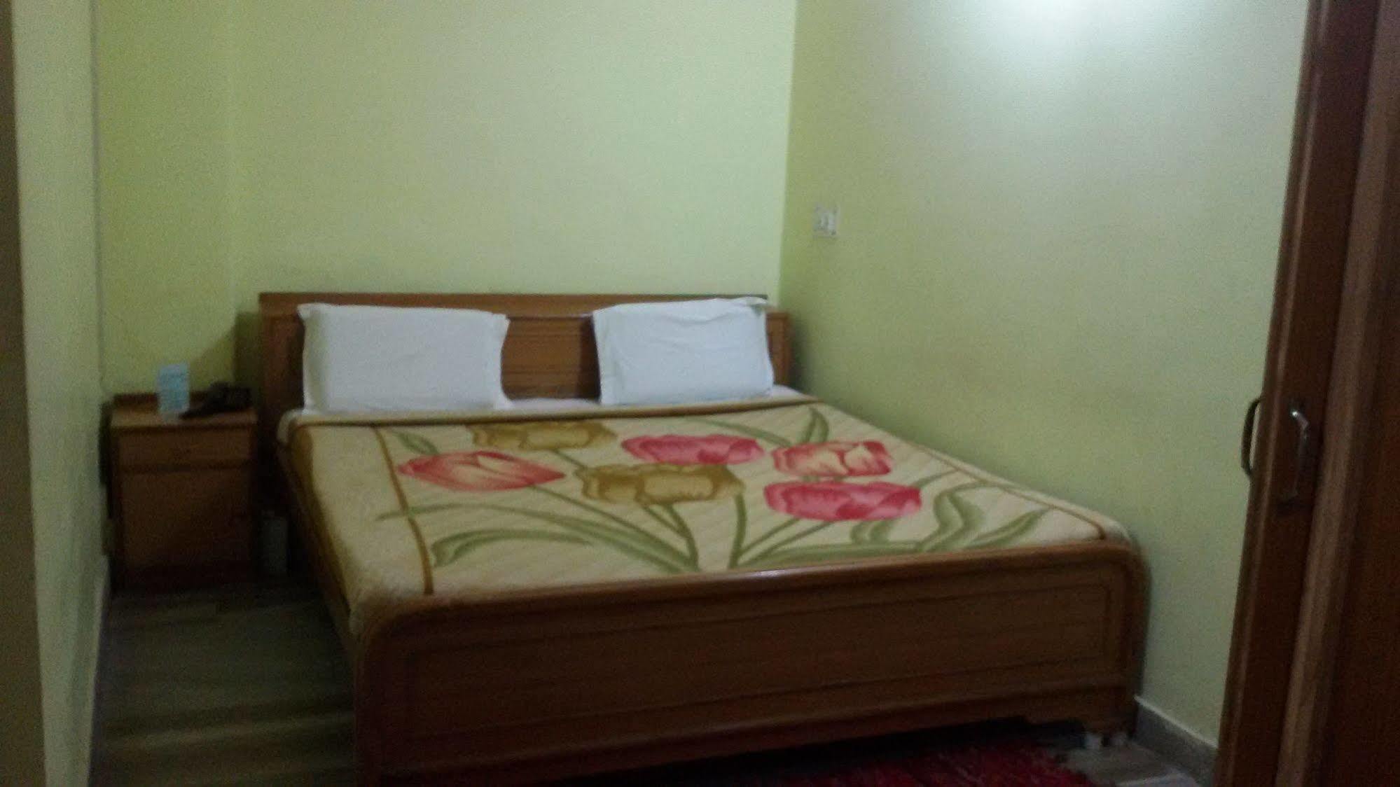 Divya Hotel Varanasi