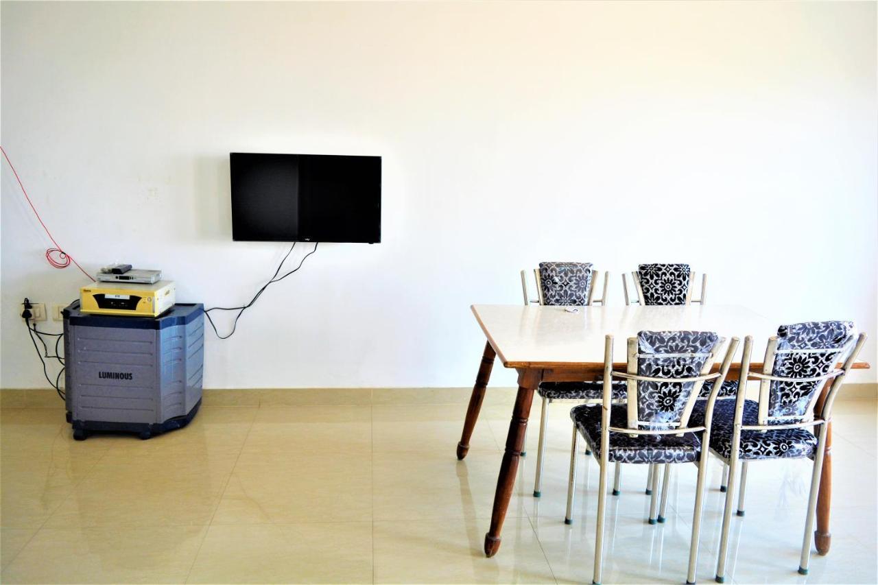 Pretty Garden View 3bhk Furnished Flat Near Kashi Vishwanath Temple Varanasi