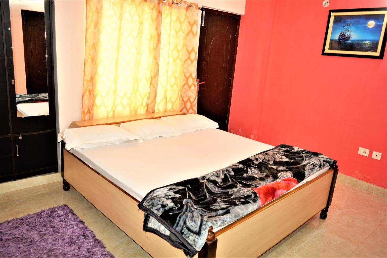 Pretty Garden View 3bhk Furnished Flat Near Kashi Vishwanath Temple Varanasi