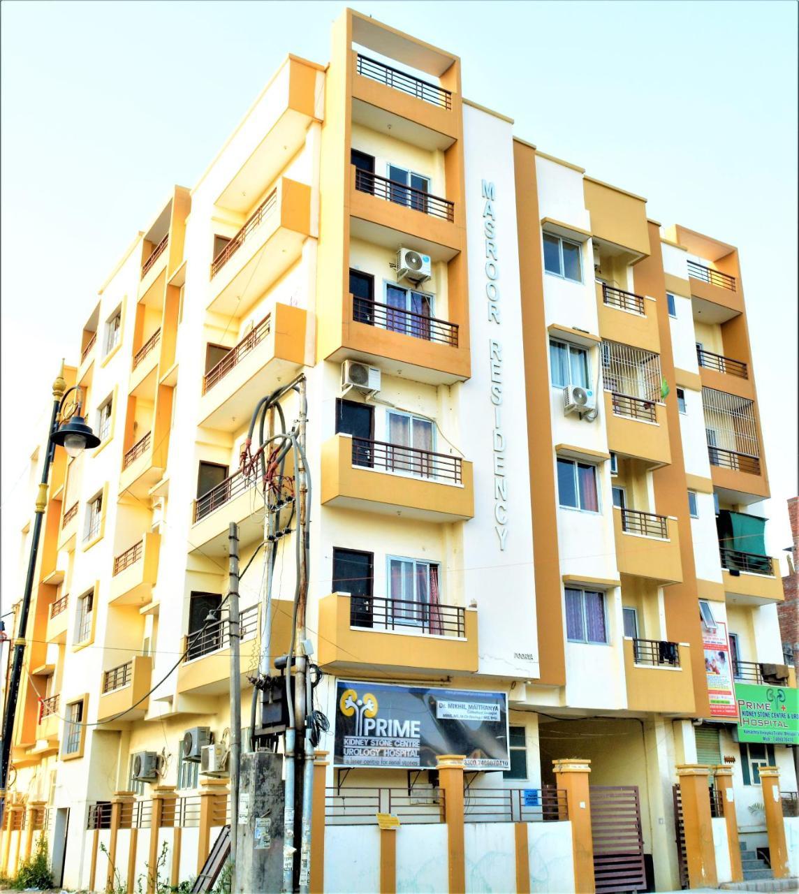 Apartment Pretty Garden View 3bhk Furnished Flat Near Kashi Vishwanath Temple *