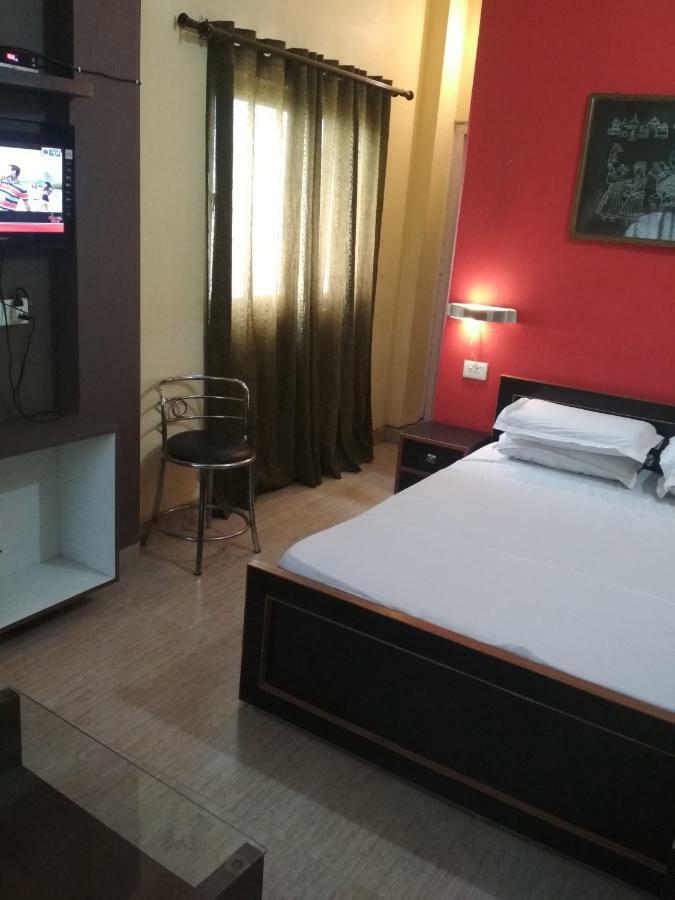 Leela Varanasi